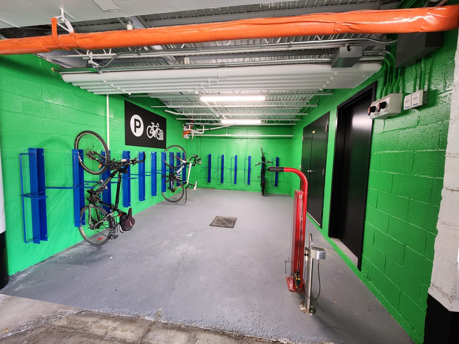 100 AlexisNihon, Ville SaintLaurent Trium Immobilier