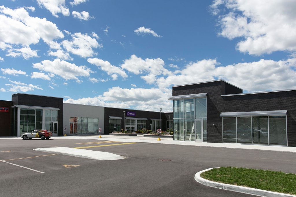 Les Promenades DeuxMontagnes, DeuxMontagne COMMERCIAL Trium